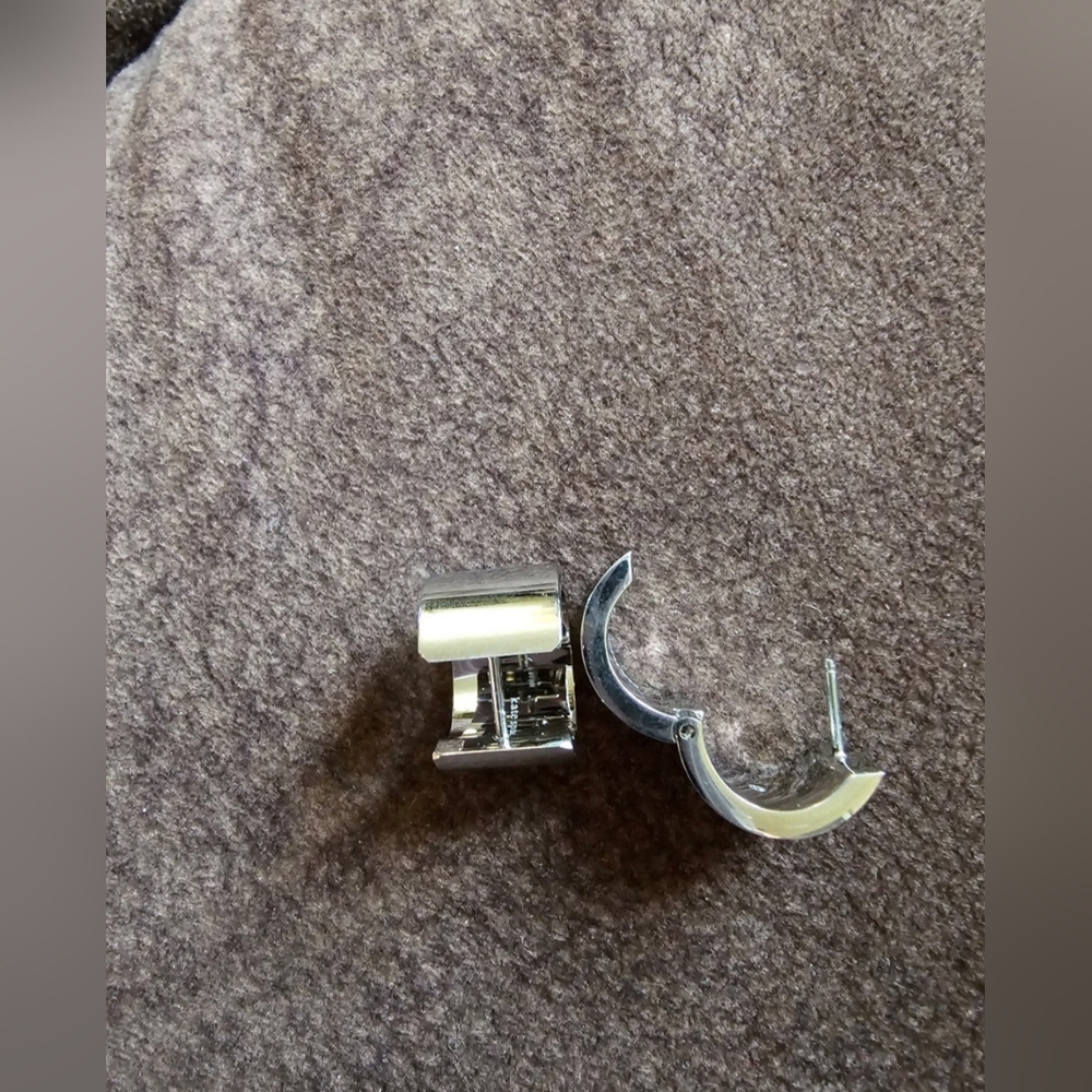 KATE SPADE SILVER EARRINGS - Picture 3 of 11